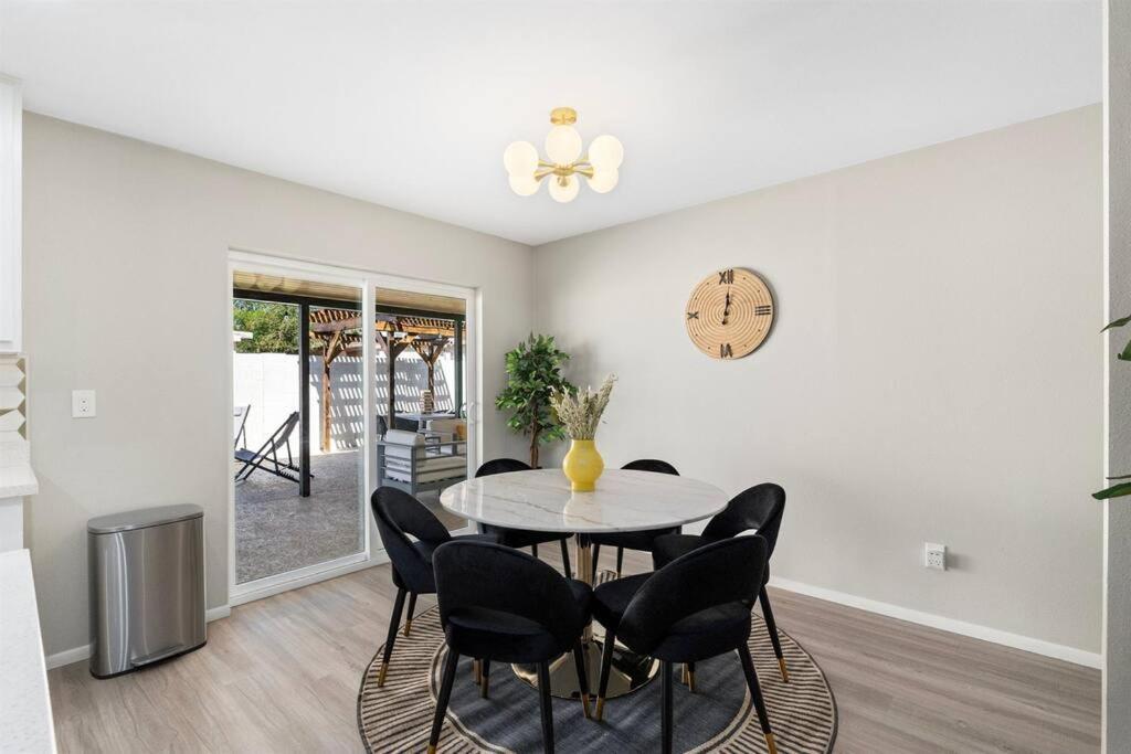 Cozy-Perfect Location-Private Pool-Heat Optional- Spring Training-Gcu Villa Финикс Екстериор снимка